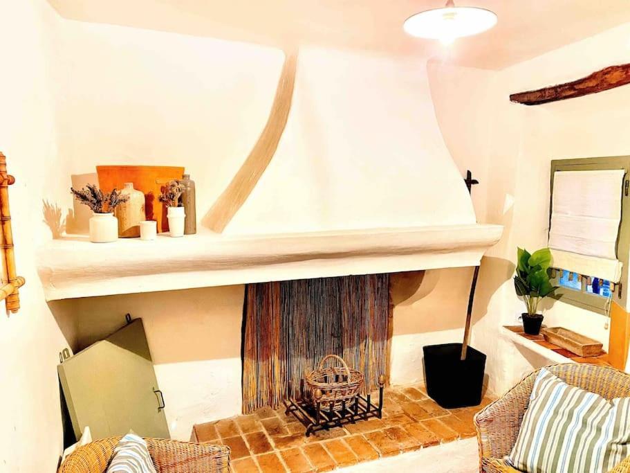 Maison 2 Chambres Et Terrasse Cite Medievale Везон-ла-Ромен Экстерьер фото